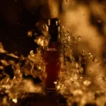 Kadr z filmu reklamowego dla marki "loye"